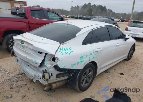 2021 Kia K5 Lxs z USA, uszkodzony, nr VIN 5XXG14J27MG015750